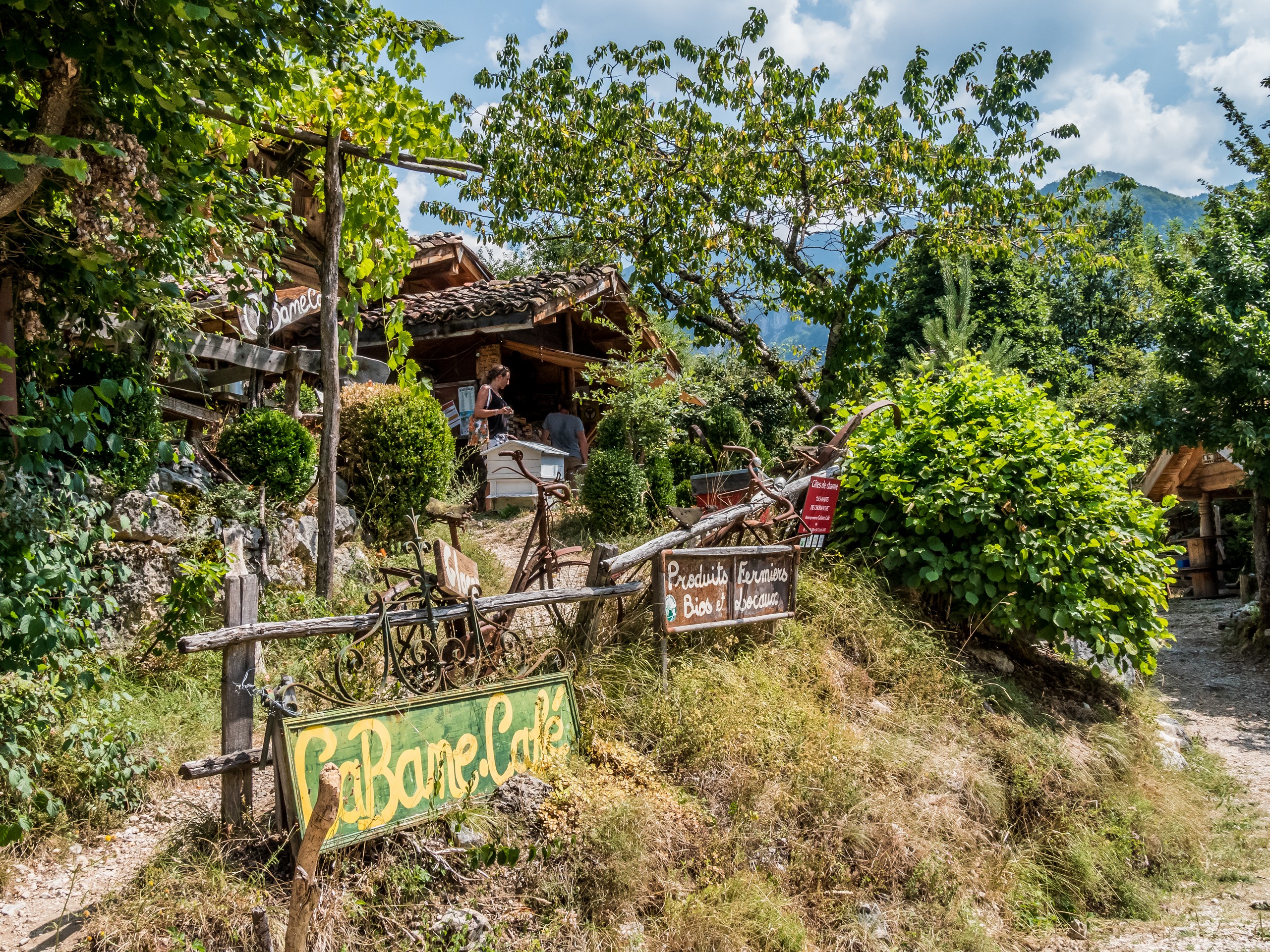 Cabane Café Et Les Gîtes Les Hauts De Choranche