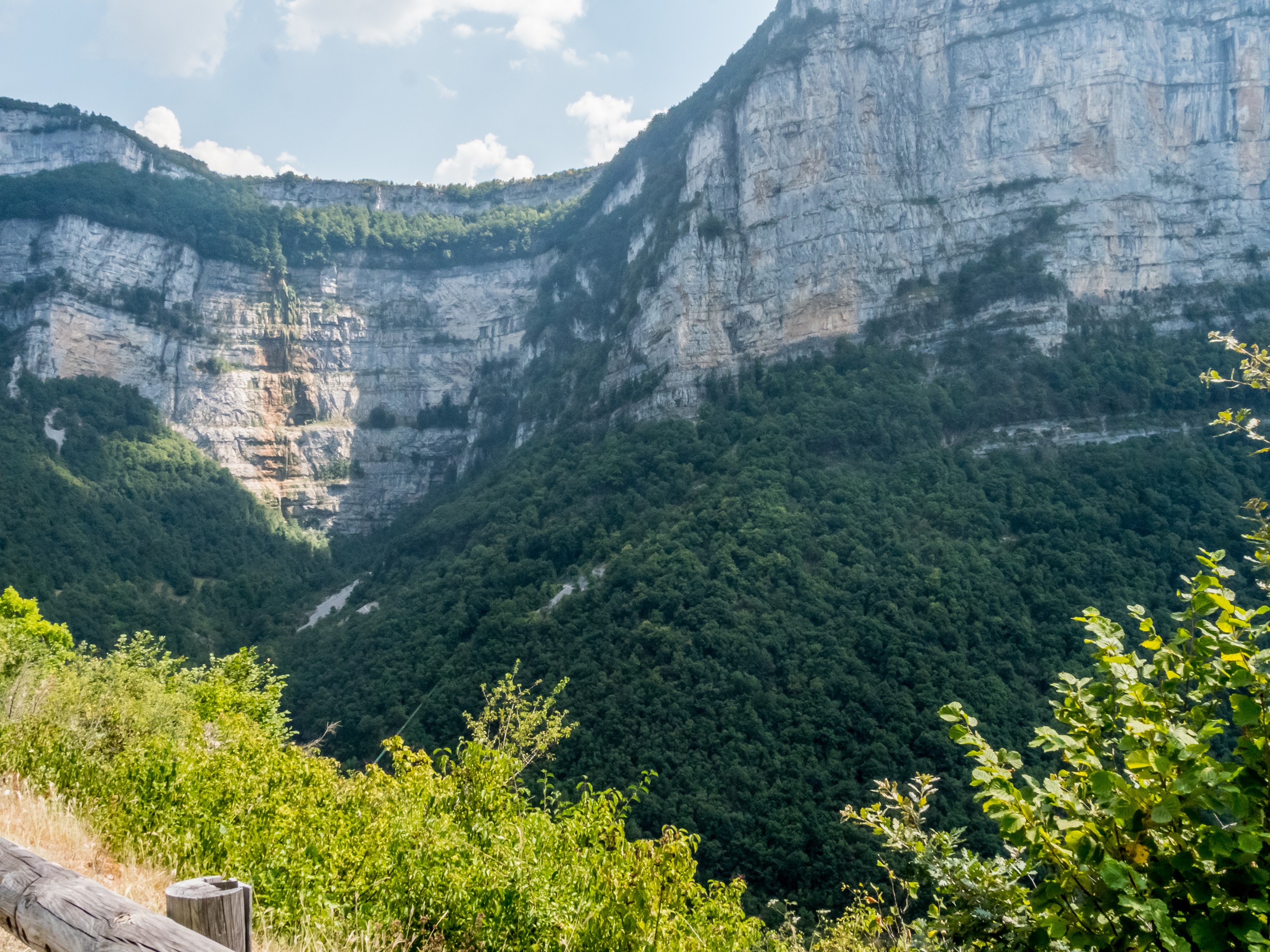 Cabane Café Et Les Gîtes Les Hauts De Choranche